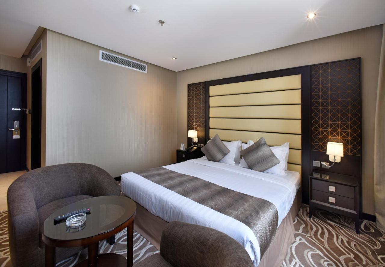 Naviti Warwick Al Khobar
