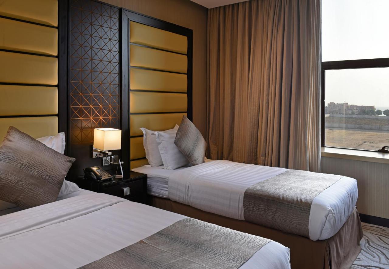 Hotel Naviti Warwick